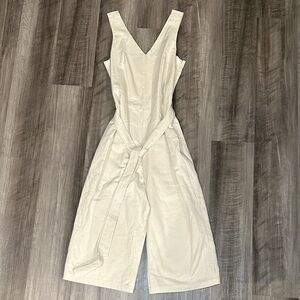 Banana Republic Sleeveless Front Tie Linen Blend Jumpsuit - 6